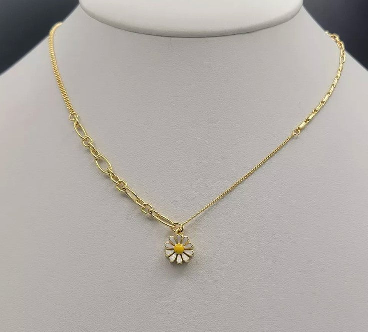 14K Gold Plated White Daisy Flower Charm Pendant Fancy Chain Necklace