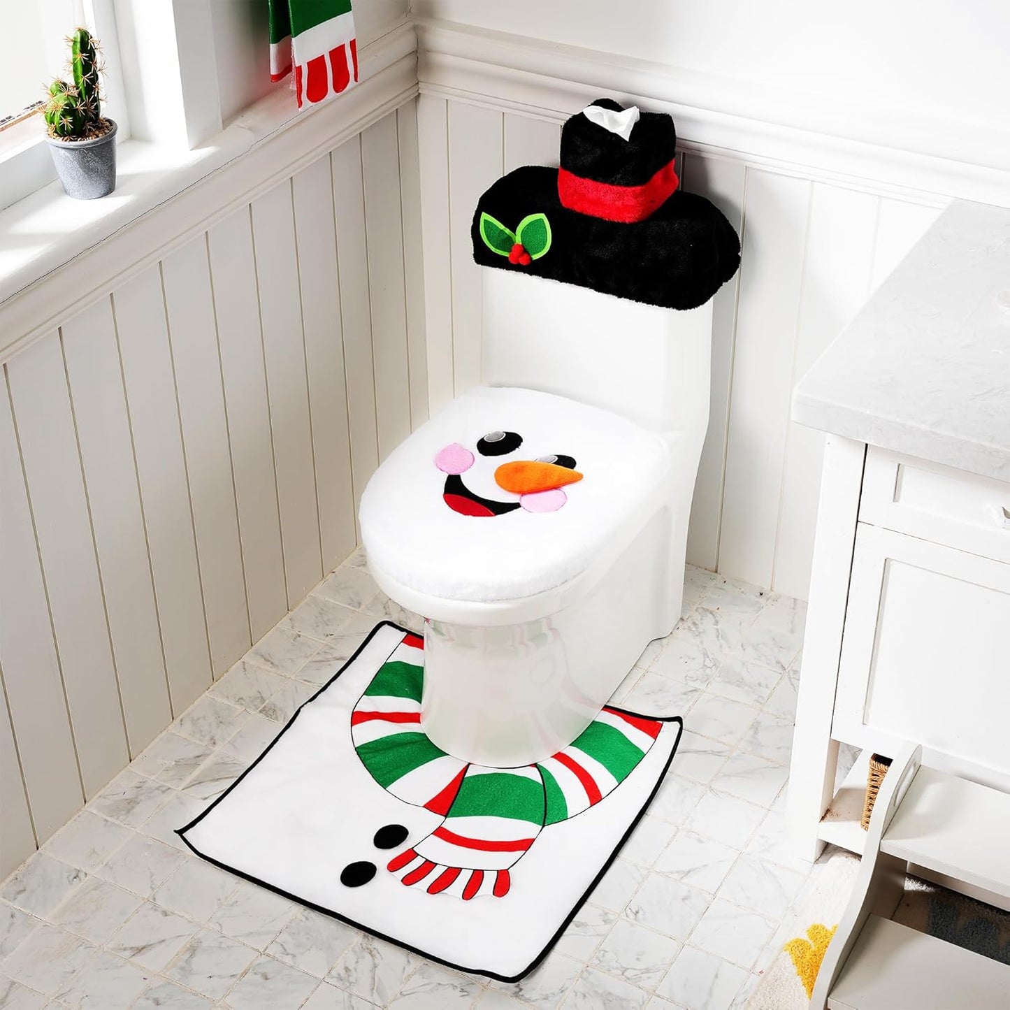 2 Set 5 Pieces Christmas Theme Bathroom Decoration Set w/Toilet Seat Cover, Rugs, Tank Cover, Toilet Paper Box Cover and Santa Towel for Xmas